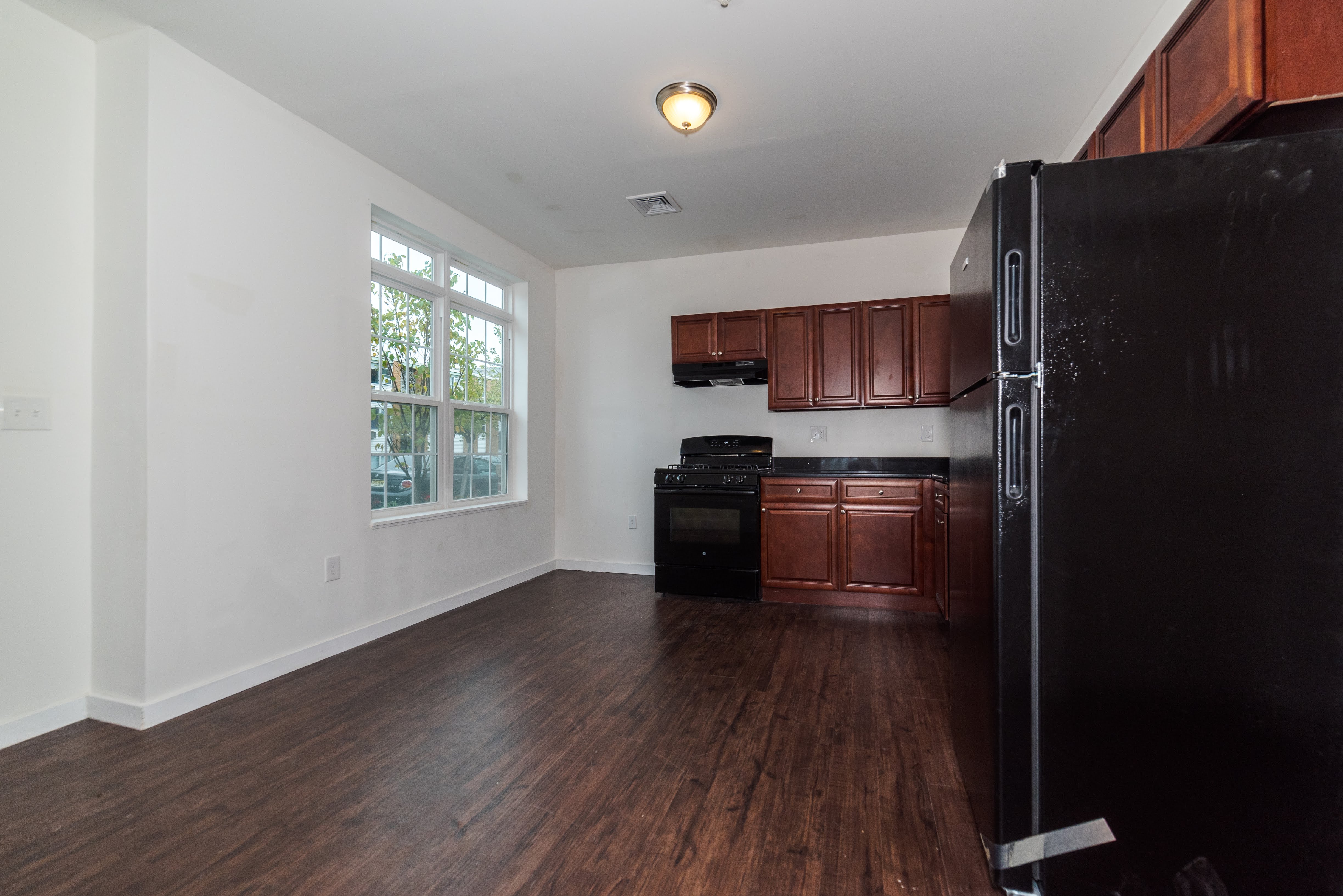 to Knights Apartments Gallery