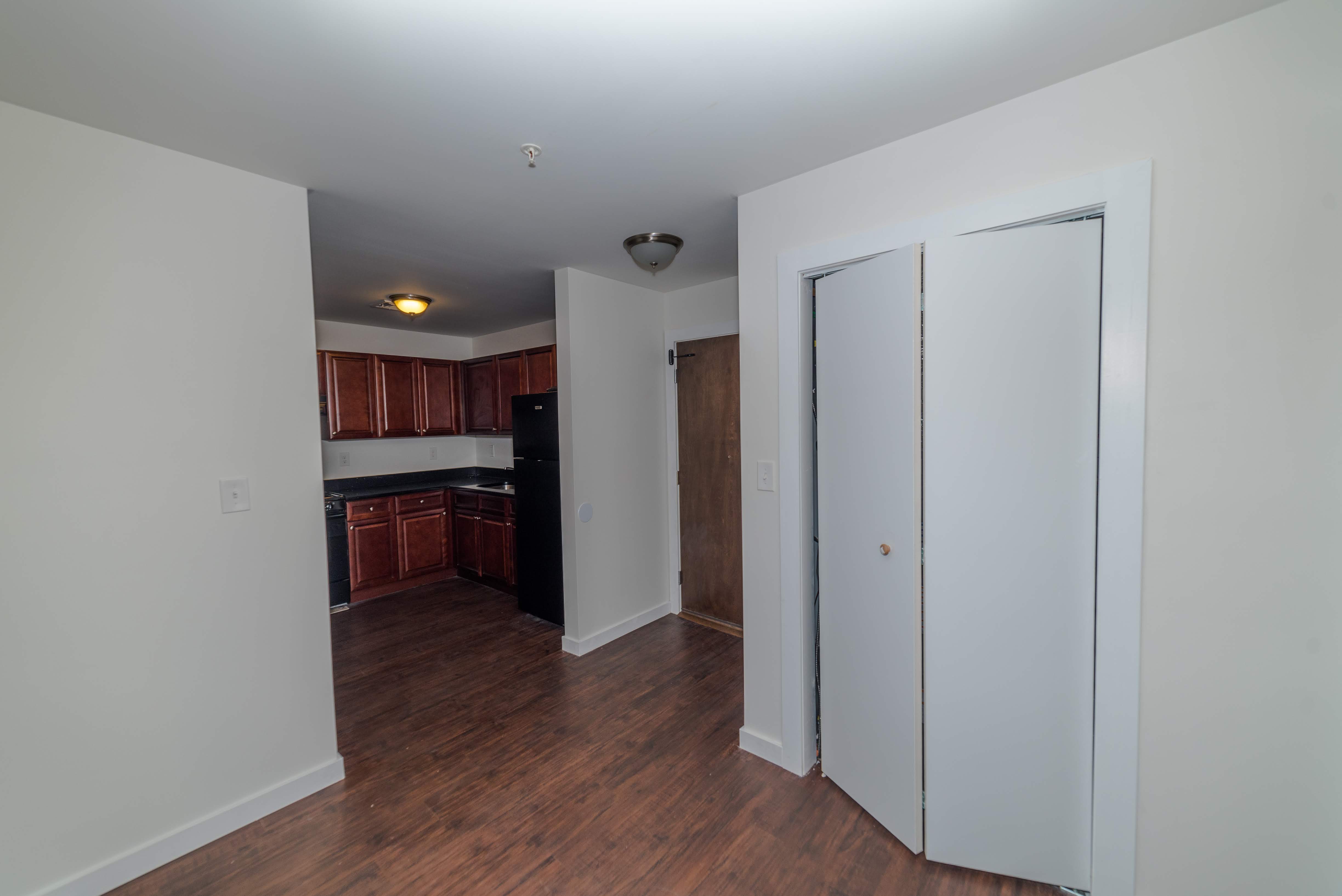 to Knights Apartments Gallery